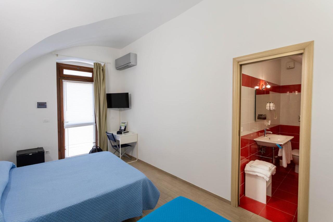 Z'Bass Rooms Termoli Kültér fotó